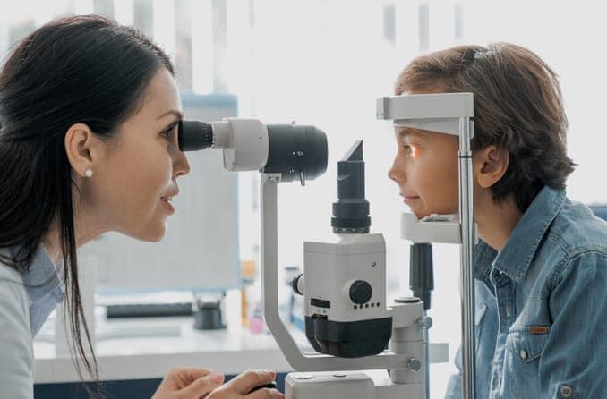 What is a pediatric optometrist?