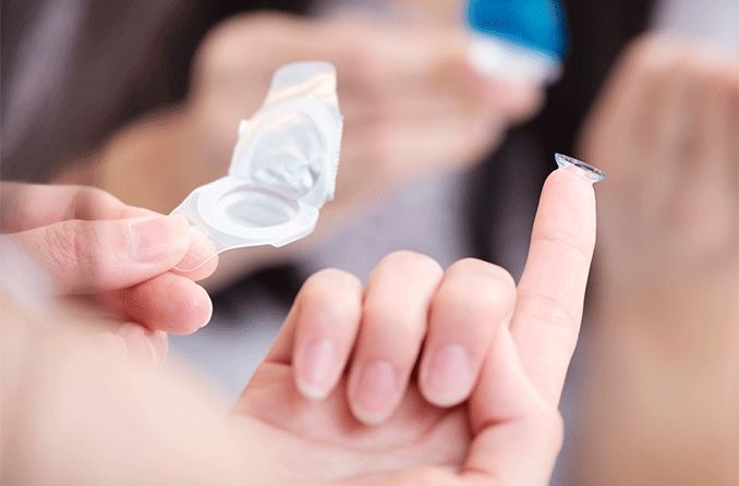A Guide to Acuvue Vita Contact Lenses